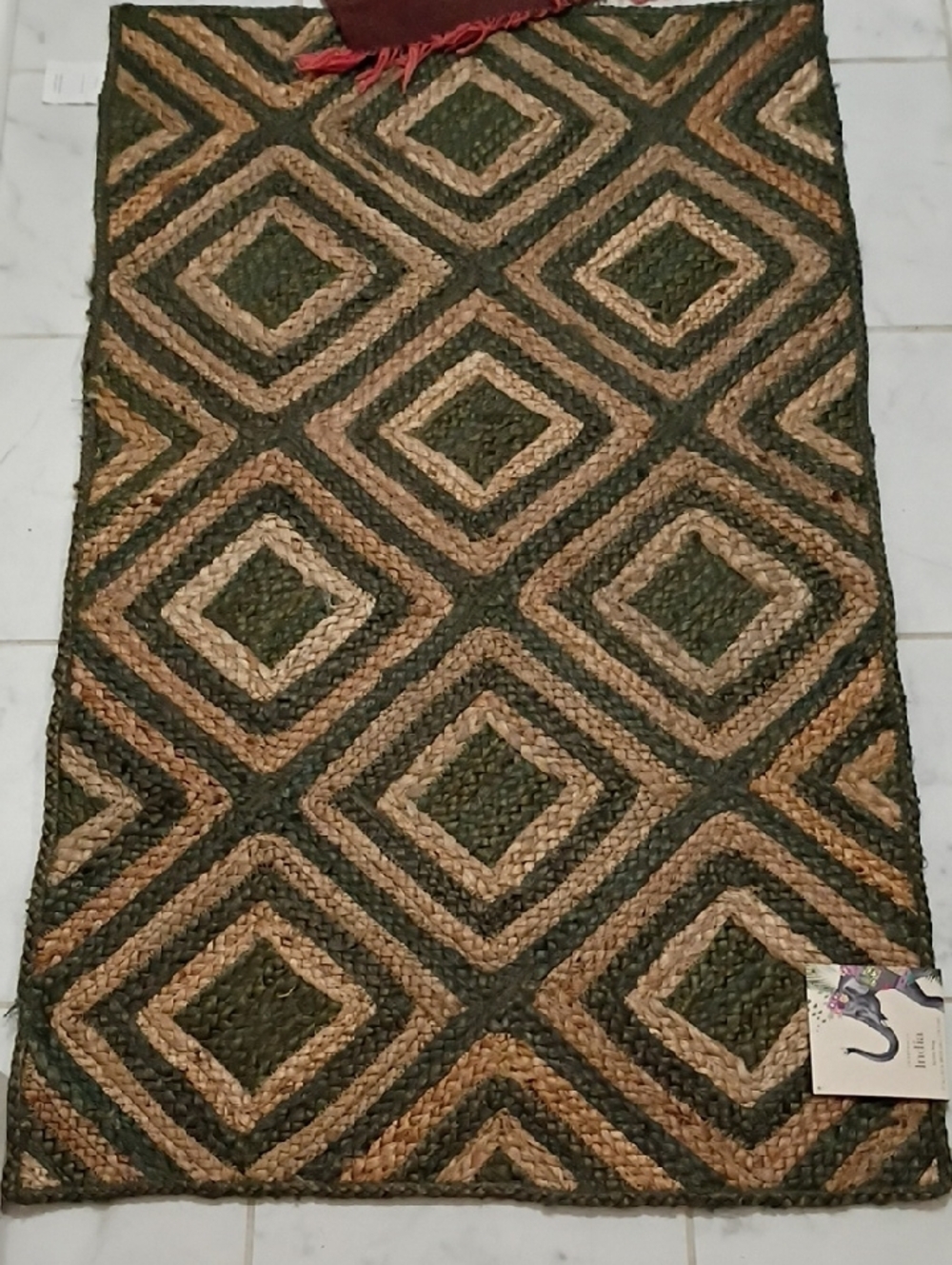 Handcrafted Geometric Jute Runner Rug in Dark Green and Natural - Picture 7 of 7
